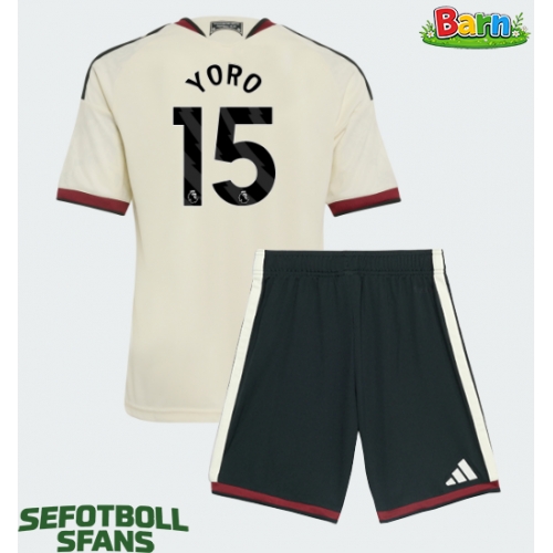 Manchester United Leny Yoro #15 Tredjeställ Barn 2026-27 Kortärmad (+ Korta byxor) Manchester United Leny Yoro #15 Tredjeställ Barn 2026-27 Kortärmad (+ Korta byxor)